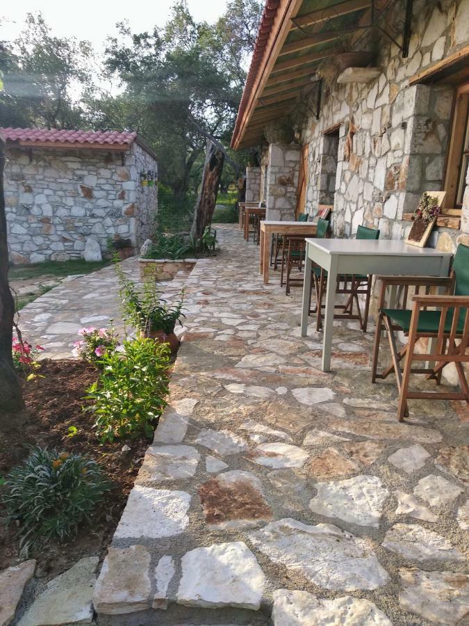Filoxenia - The Place Of Experience Himare Exterior foto